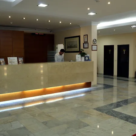 Ξενοδοχείο Apolo 3*