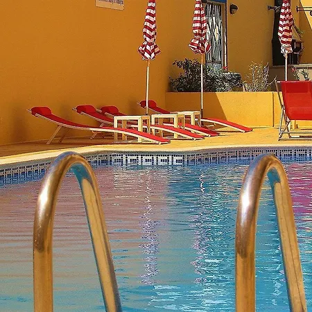 Ξενοδοχείο Apolo 3*